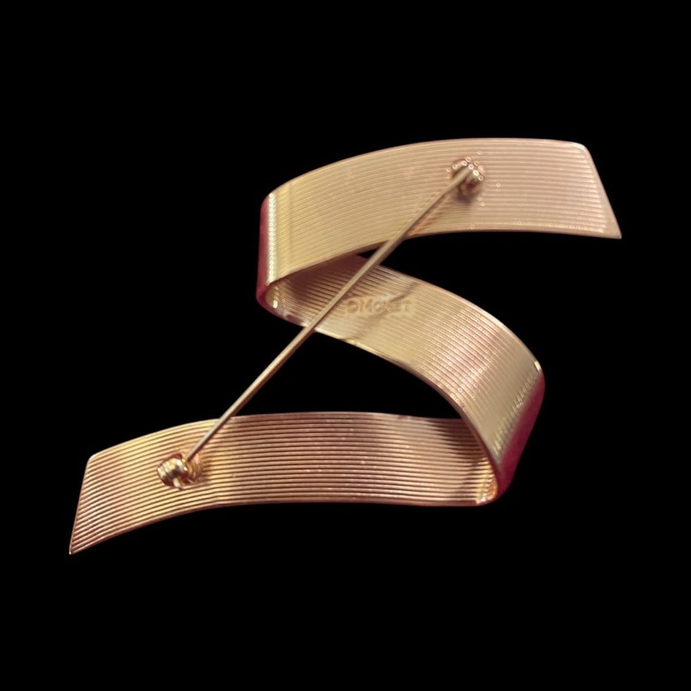 Monet Gold Tone Ribbon Brooch - Picture 3 of 4